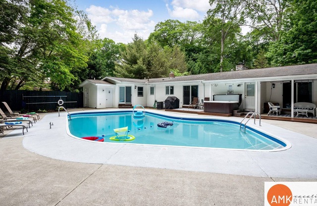 Beechwood Poolside Retreat - Private Pool/Hot Tub