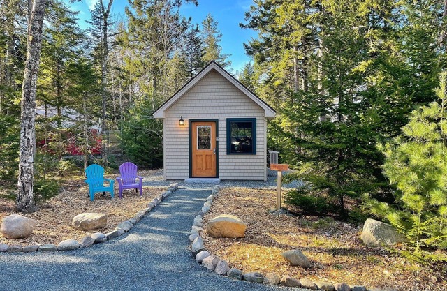 Beehive Tiny House à Acadia Yurts