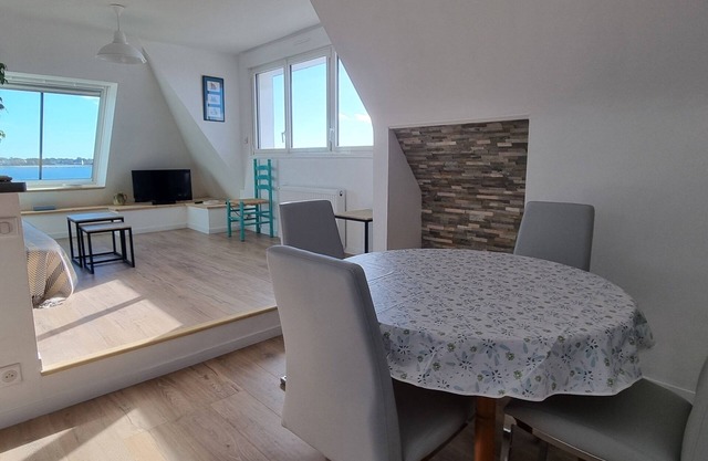 Bel Appartement rénové au centre de Concarneau - Superbe vue sur la baie
