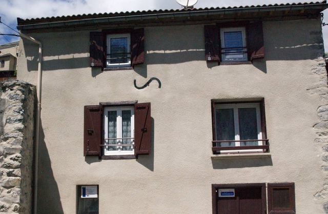 BELCAIRE GITE 7 PERSONNES, JARDIN, LAC, SALLE D'ESCALADE. SKI A PROXIMITE