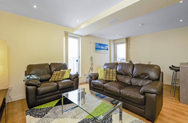 Bell Street Apartment