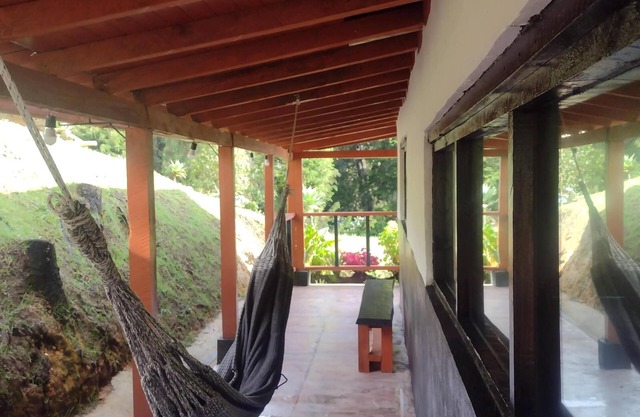 Bella casa campestre + chimenea entre montañas de Santa Elena hecha por su dueño