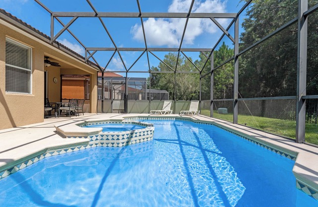 BELLA VIDA 931MB- 4 BEDROOMS- 3 BATHROOMS- 8 GUESTS