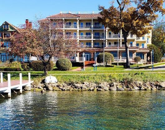 Bella Vista Suites Lake Geneva