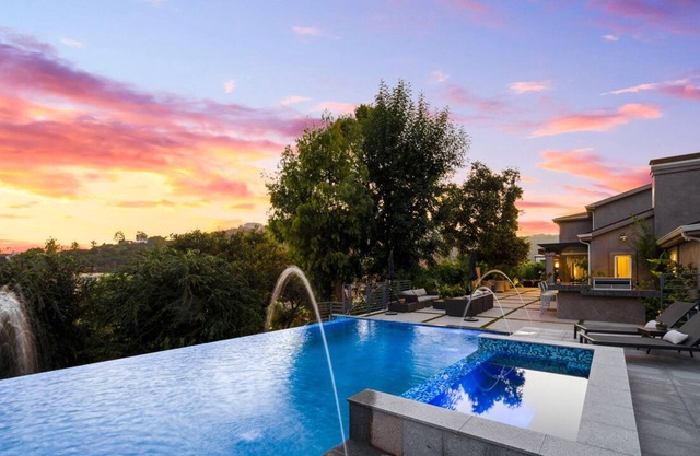 Bellagio Estate! Pool - Views - Gated!