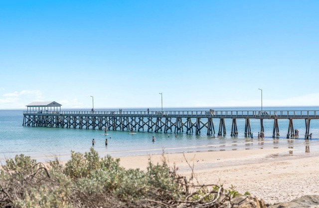 Belle Escapes - Relax Inn Henley Beach South