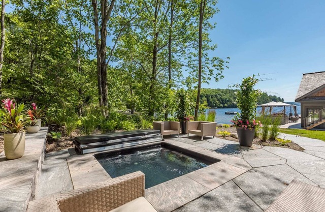 Bellevue Estate - The last of the great Muskoka Estates!