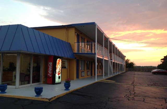 Belmont Inn and Suites