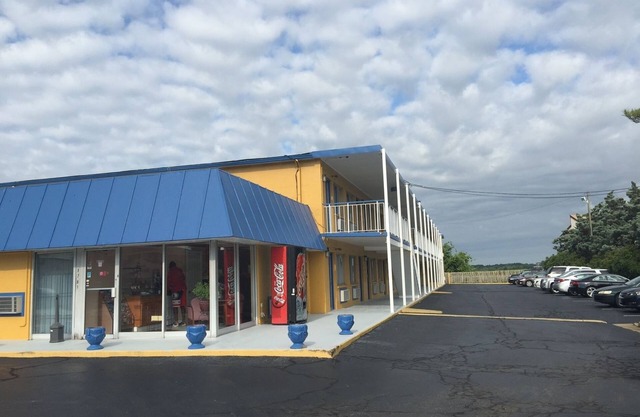 Belmont Inn & Suites
