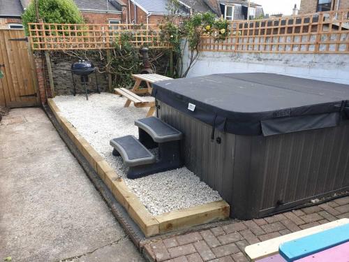 Belmont Villa - 4 Bed - Hot Tub Additional Cost - Sleeps 10-TJS22BV