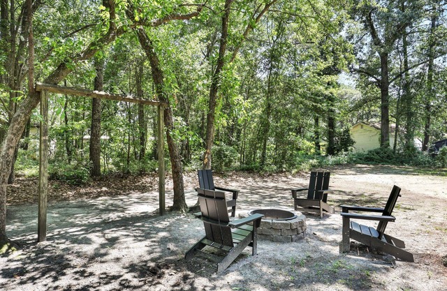 Beloved Bush Bed and Board - Experience Beautiful Lake Moultrie