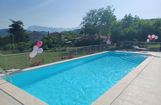 Majestueuse villa à Montefalcone Appennino avec piscine