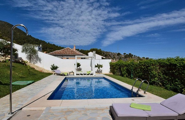 Villa de luxe à Alhaurín de la Torre avec piscine