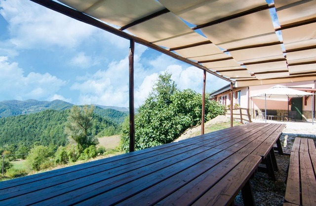 Ferme de campagne à Apecchio avec jacuzzi