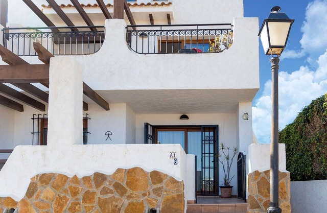 Charmant Appartement à Palomares avec Terrasse Privée