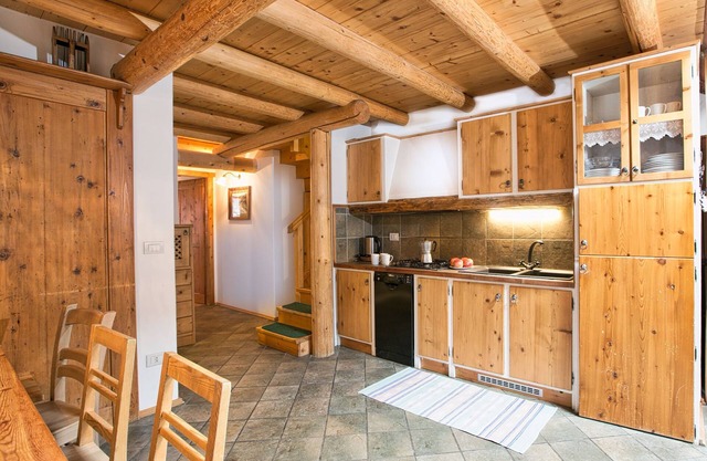 Gîte de conte de fées avec jacuzzi à Bellamonte en Italie