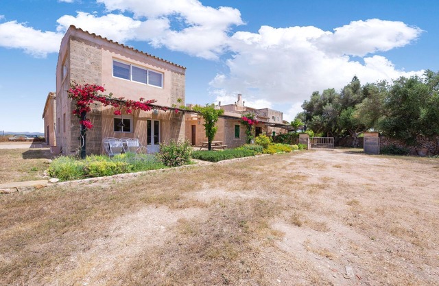 Gîte rustique avec piscine à Campos Espagne