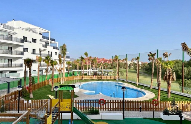 Appartement luxuriant avec salle de sport à Motril Playa
