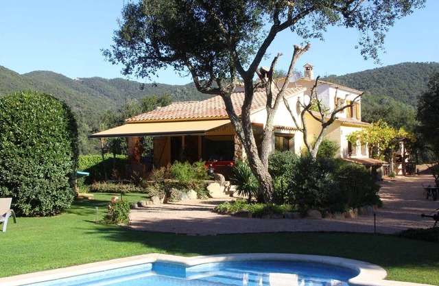 Tranquila Villa en Calonge con piscina privada