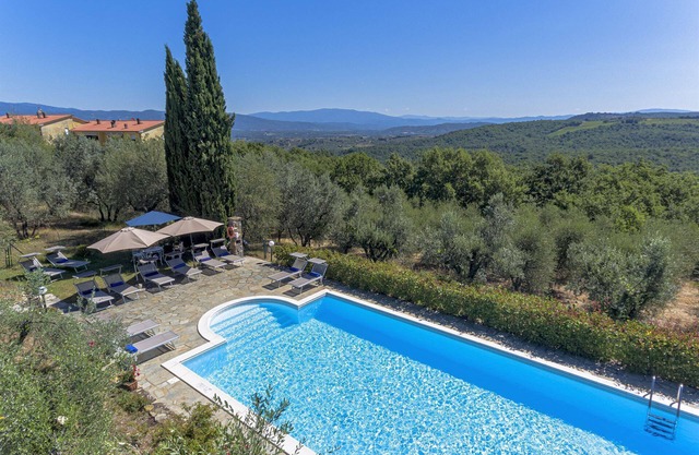 Villa Benvenuti, piscine privée, wifi, à pied au restaurant, reserver un chef