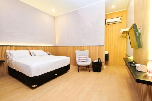 Berlian Abadi Hotel by Sinergi