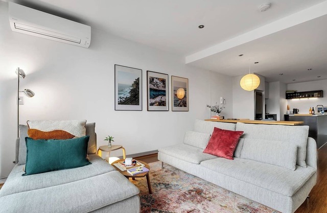 Berlin Muse Stylish Comfort meets Urban Zest