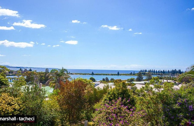 Bermagui jewel holiday house 5 Bedroom Uninterrupted views central location Bermagui Linen & Wifi Provided