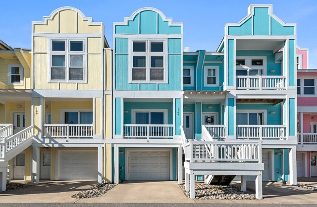 Bermuda Bay 109: 3 histoires dans le quartier coloré de Townhome et accès au parc aquatique communautaire