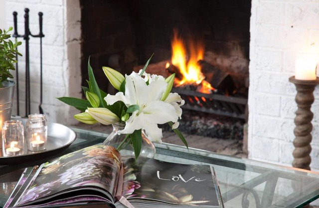 Berrima Cottage, walk to village, open fire