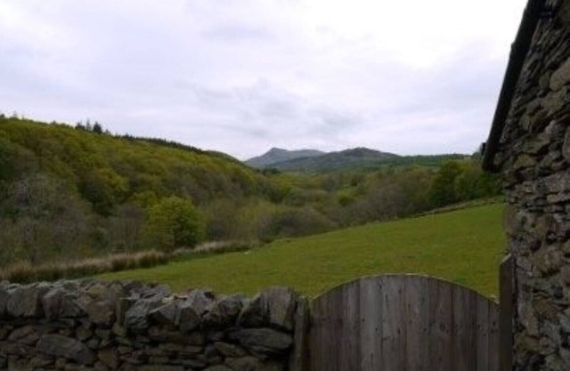 Country Cottage, chaleureux, confortable et accueillant avec de superbes vues