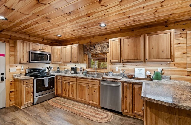 Beside Still Water 1 - 2 Bedrooms, 2 Baths, Sleeps 6 Home by RedAwning
