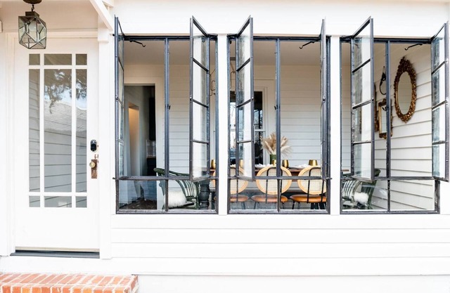 Boho House | WALK TO TOWN | Fire Pit | Sleeps 8