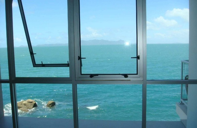 Meilleur à Bright Point 4 chambres (jusqu'à 8 personnes) Absolute Waterfront Apartment
