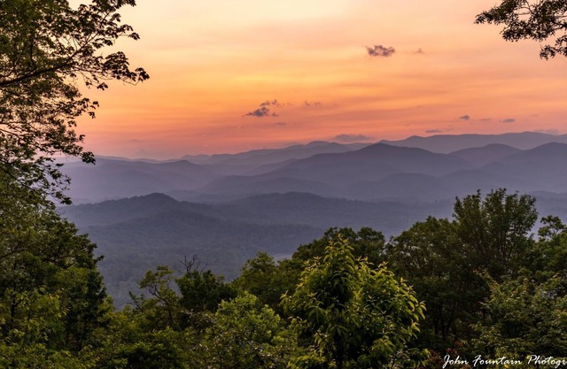 Best Long-range Sunset VIEW in Brevard! Cabin on 10 acres, Firepit, Dogs Welcome