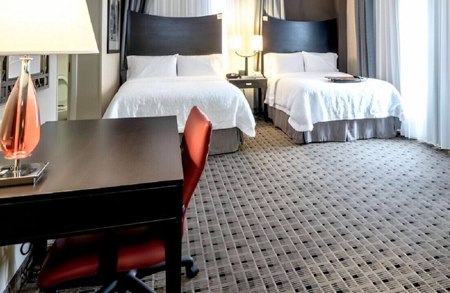 Best Downtown Retreat for Groups! W/ Breakfast