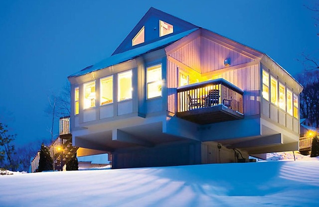 Best Family Retreat at Christmas Mountain Village w/2 bedroom Cottage