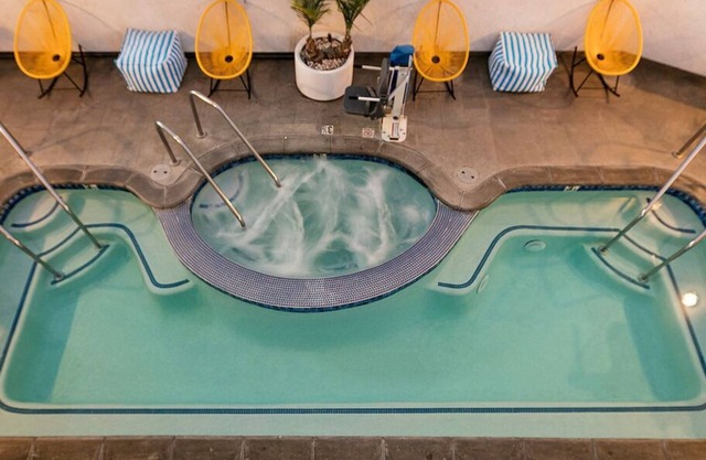 Best for Unwinding! Heated Pool with Jacuzzi, Quick Drive to Palisades Park!