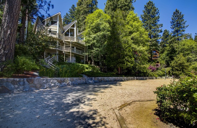 Nos clients disent: "MEILLEUR FRONT DE LAC ET MEILLEUR EMPLACEMENT !!!" DIRECTEMENT SUR LE LAC !!!