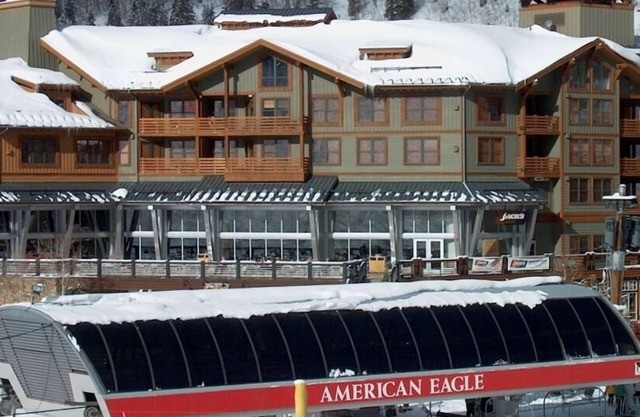 *** Meilleur emplacement dans le centre du village à Copper Mountain!***