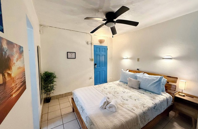 Best Location in Vieques! Studio/Steps to Ocean, Biobay, Restaurants and Beaches