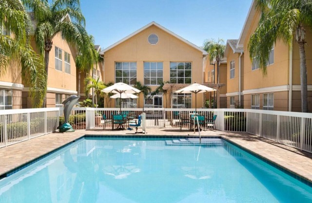 Best Memories Start Here! Free Breakfast, Swimming Pool, Full Kitchen!