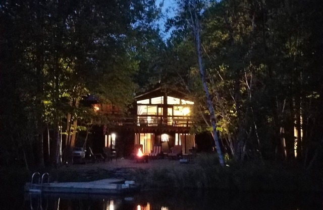 Best Of Both Lakes - 3 chambres 2 salles de bain pour 9 personnes sur Deer Lake