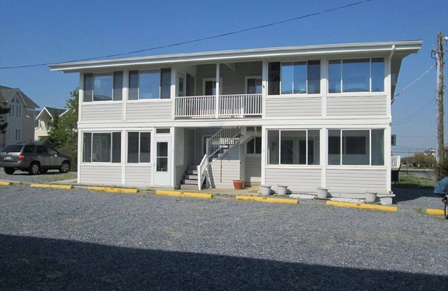 2 BR1. 5 marches de bain à la plage sur McKinley populaire