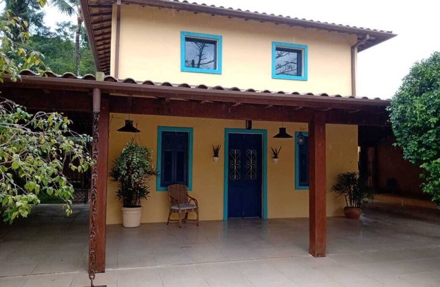Meilleure option à Ilhabela. Belle maison, à proximité des restaurants et des magasins.