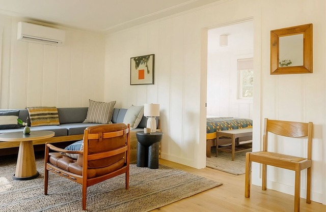 Best Place to Unwind! 3 Pleasant Units, Free Parking, Outdoor Swimming Pool