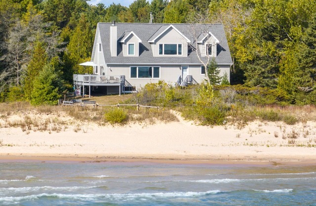 Plage de sable pour 14 sur le lac Michigan!