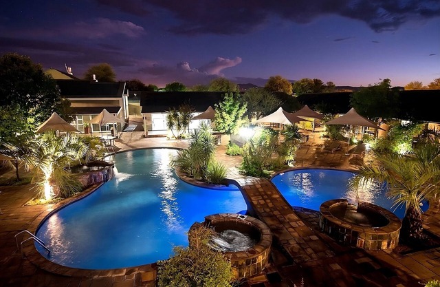 Best Spot For Your Next Trip! Onsite Pools, Close to Alte Feste Museum!
