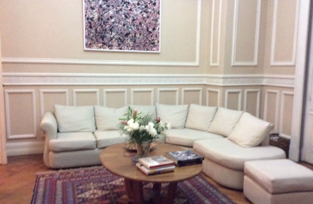 Nouveaux prix promotionnels pour l'élégant appartement de style français à Palerme / Recoleta