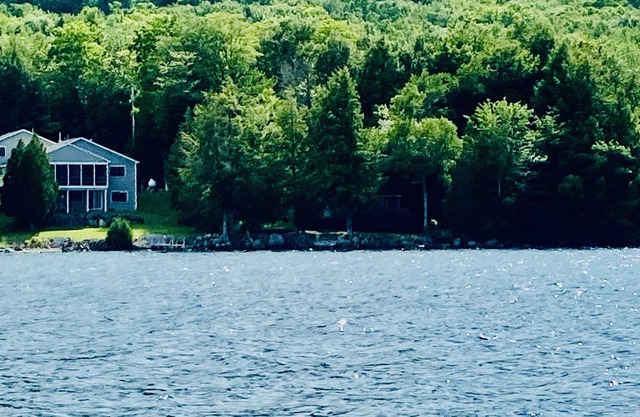 Best Vacation Lake House