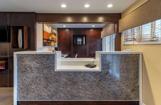 Best Western Carmel's Town House Lodge